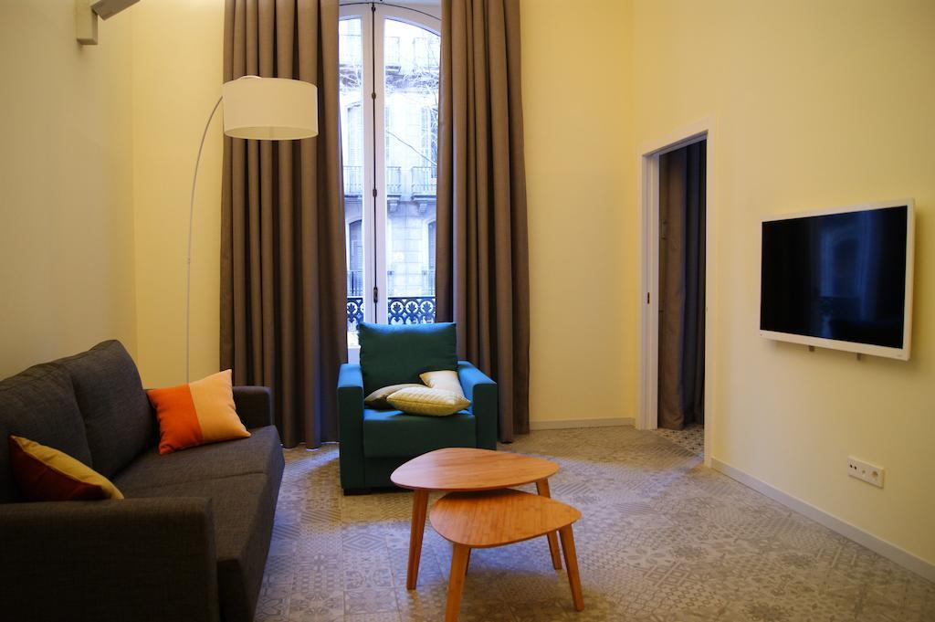 Uma Suites Pau Claris Barcelona Pokoj fotografie